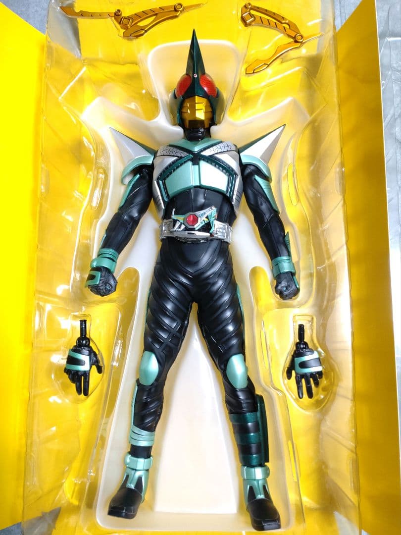 メディコムトイ　RAH　仮面ライダー　キックホッパー　1/6アクションフィギュア