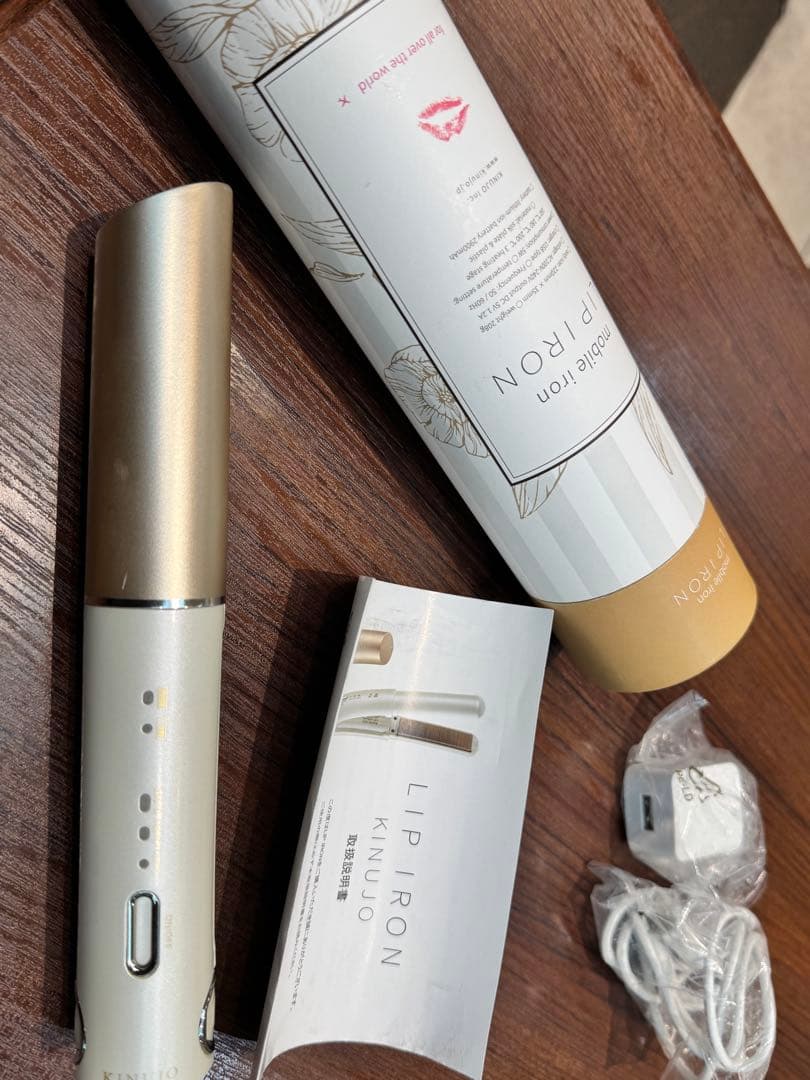 KINUJO LIP IRON モバイルアイロン