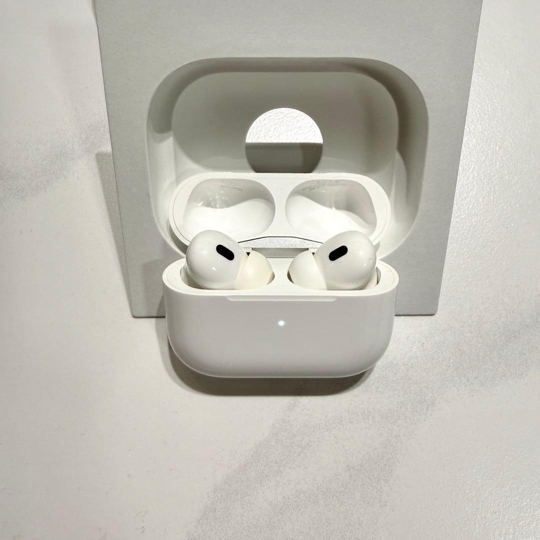 AirPods Pro 2 本体 充電ケース付き