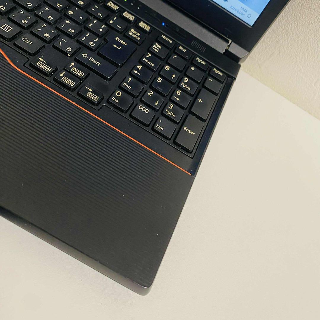 Y147 Fujitsuノートパソコンi5 SSD256G高速Windows11
