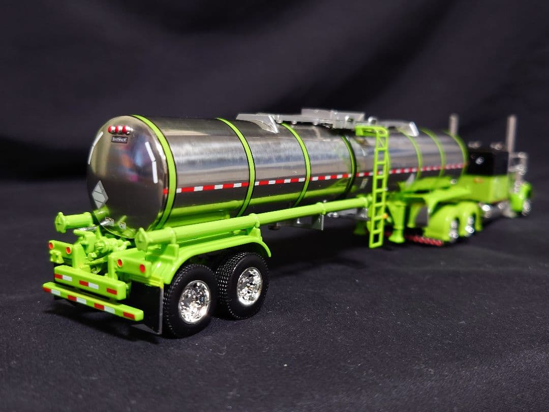 DCP1/64Peterbilt379ダイキャストプロモーショントラックミニカー