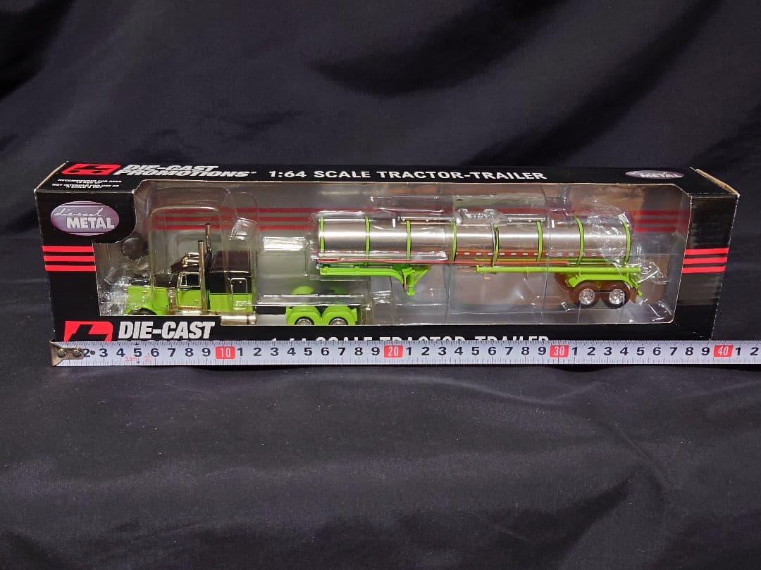 DCP1/64Peterbilt379ダイキャストプロモーショントラックミニカー