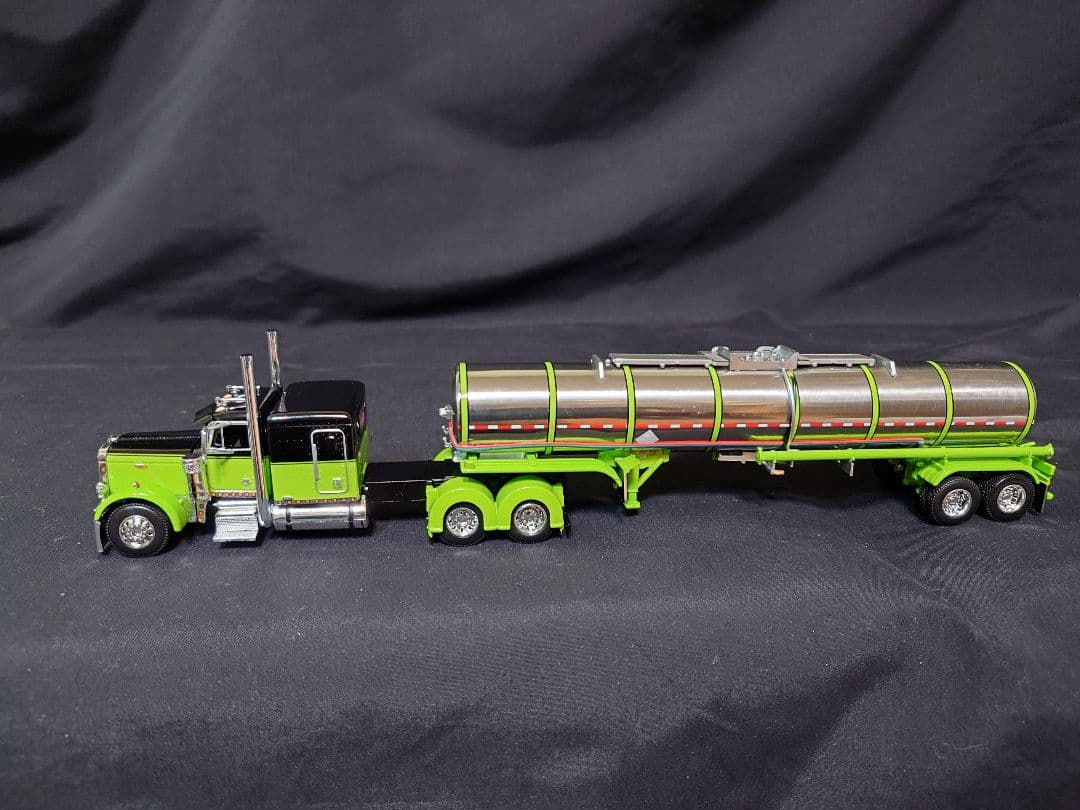 DCP1/64Peterbilt379ダイキャストプロモーショントラックミニカー