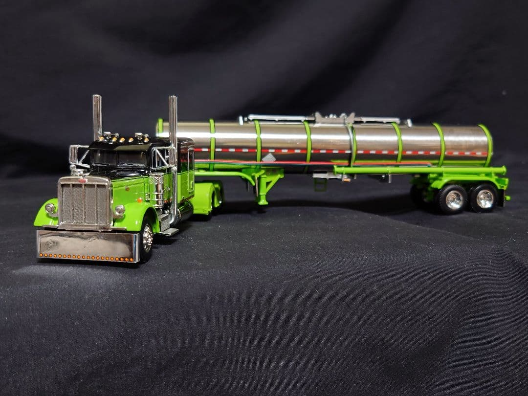 DCP1/64Peterbilt379ダイキャストプロモーショントラックミニカー