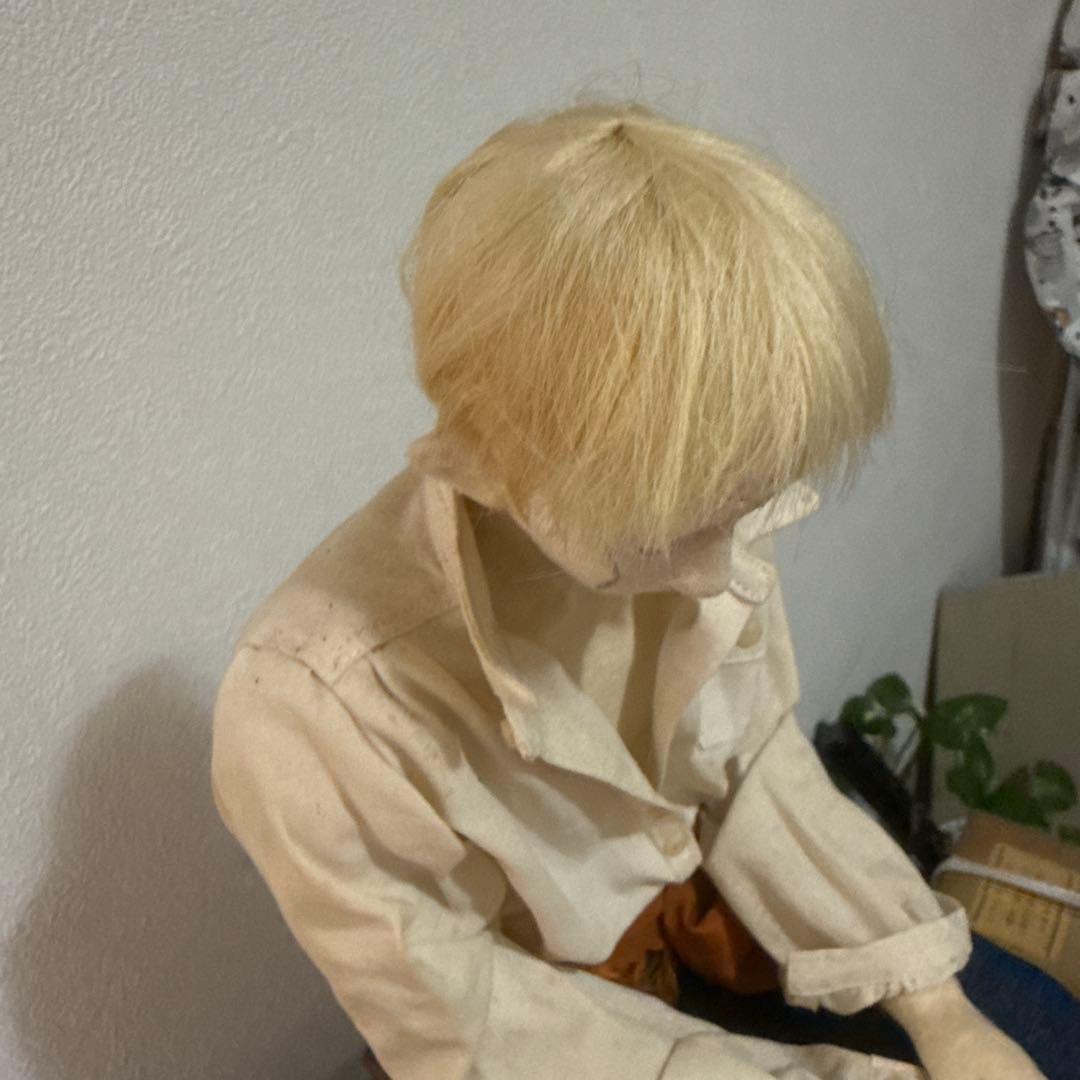 憂いのある男性　人形