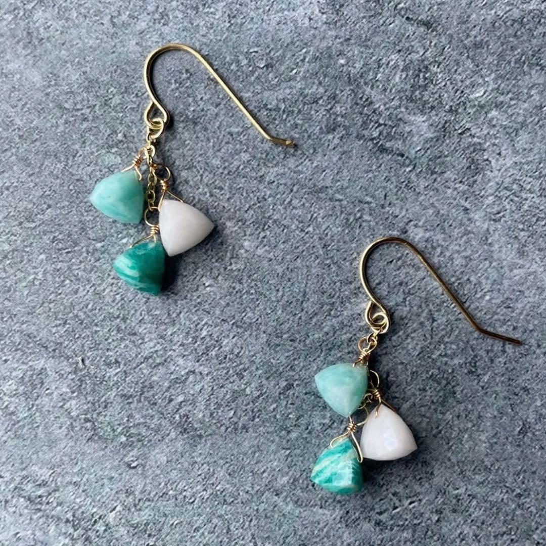 アマゾナイト ホワイトオニキス ストライプ アマゾナイト トリリオン 3連ピアス