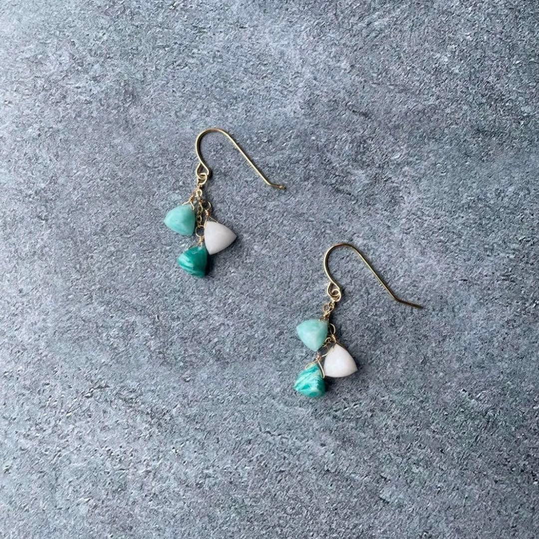 アマゾナイト ホワイトオニキス ストライプ アマゾナイト トリリオン 3連ピアス