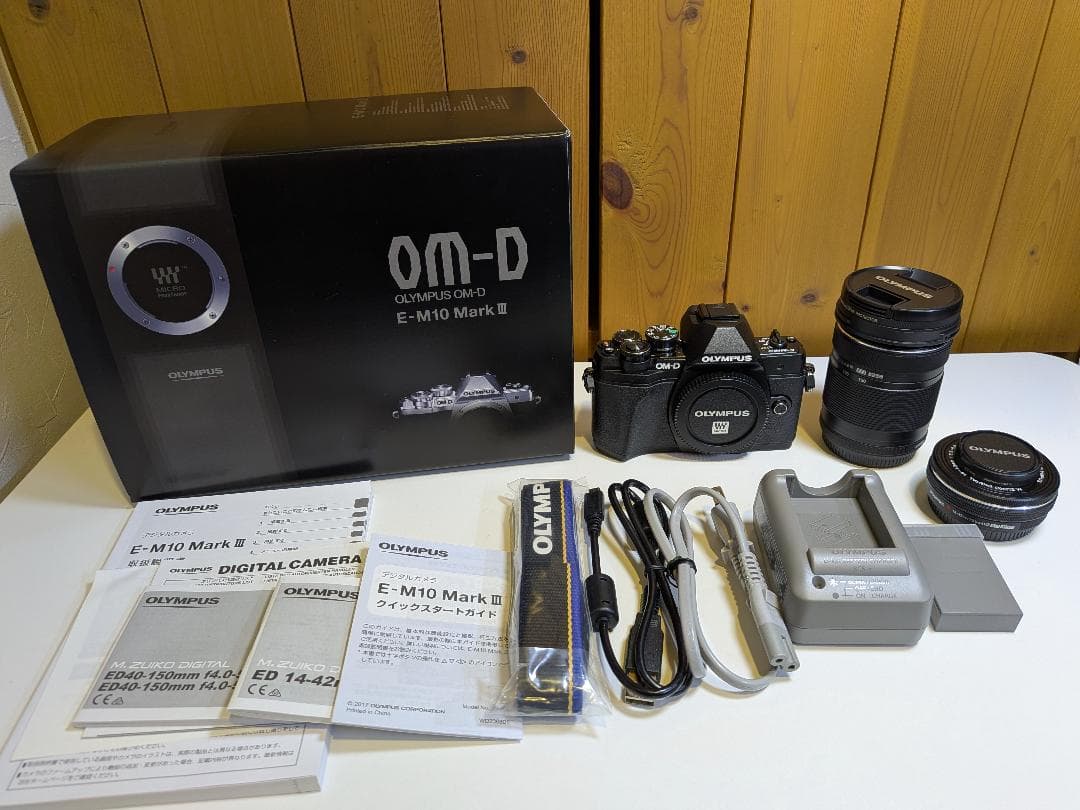 OLYMPUS OM-D E-M10 Mark3 EZダブルズームキット+おまけ