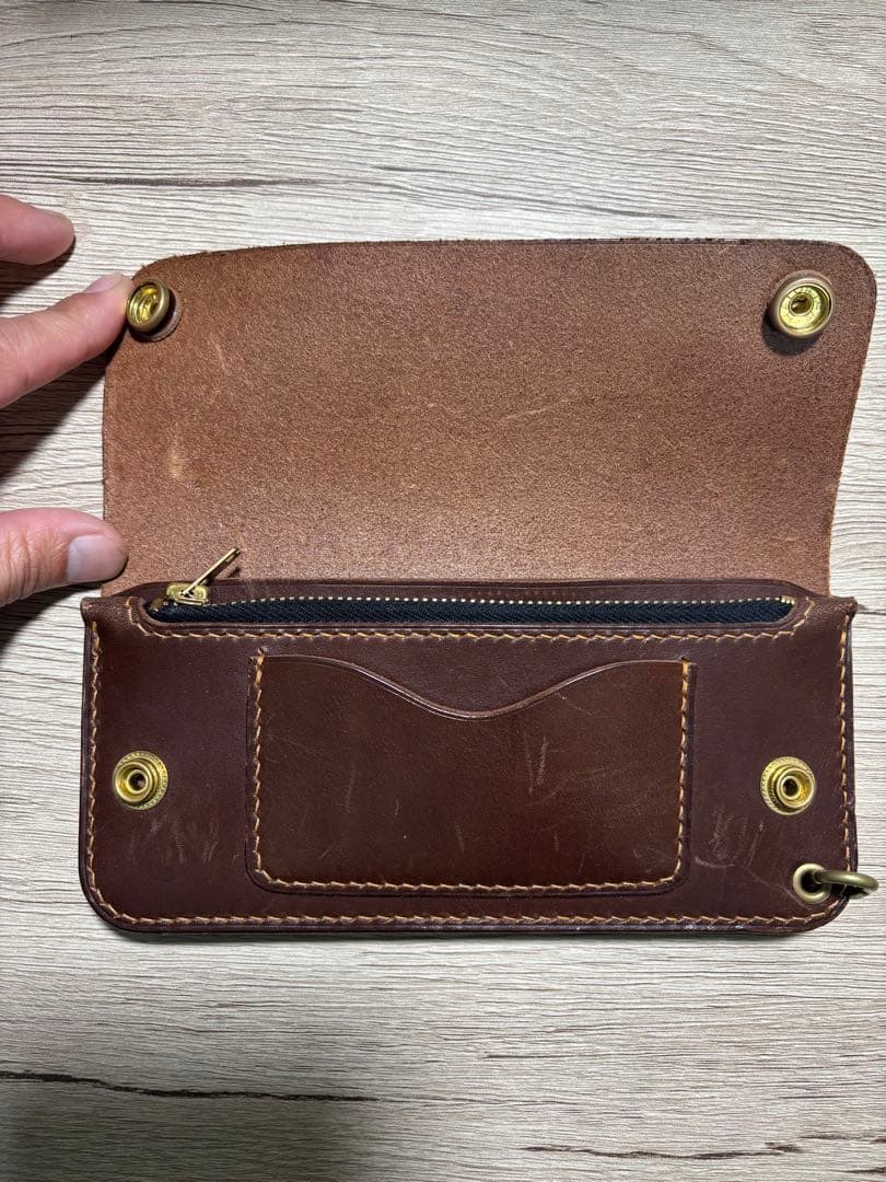 ブラウンレザー 長財布 スナップボタン付き