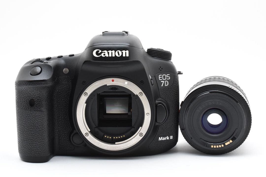 デジタル一眼レフカメラCanon EOS 7D MarkⅡ 標準レンズセット