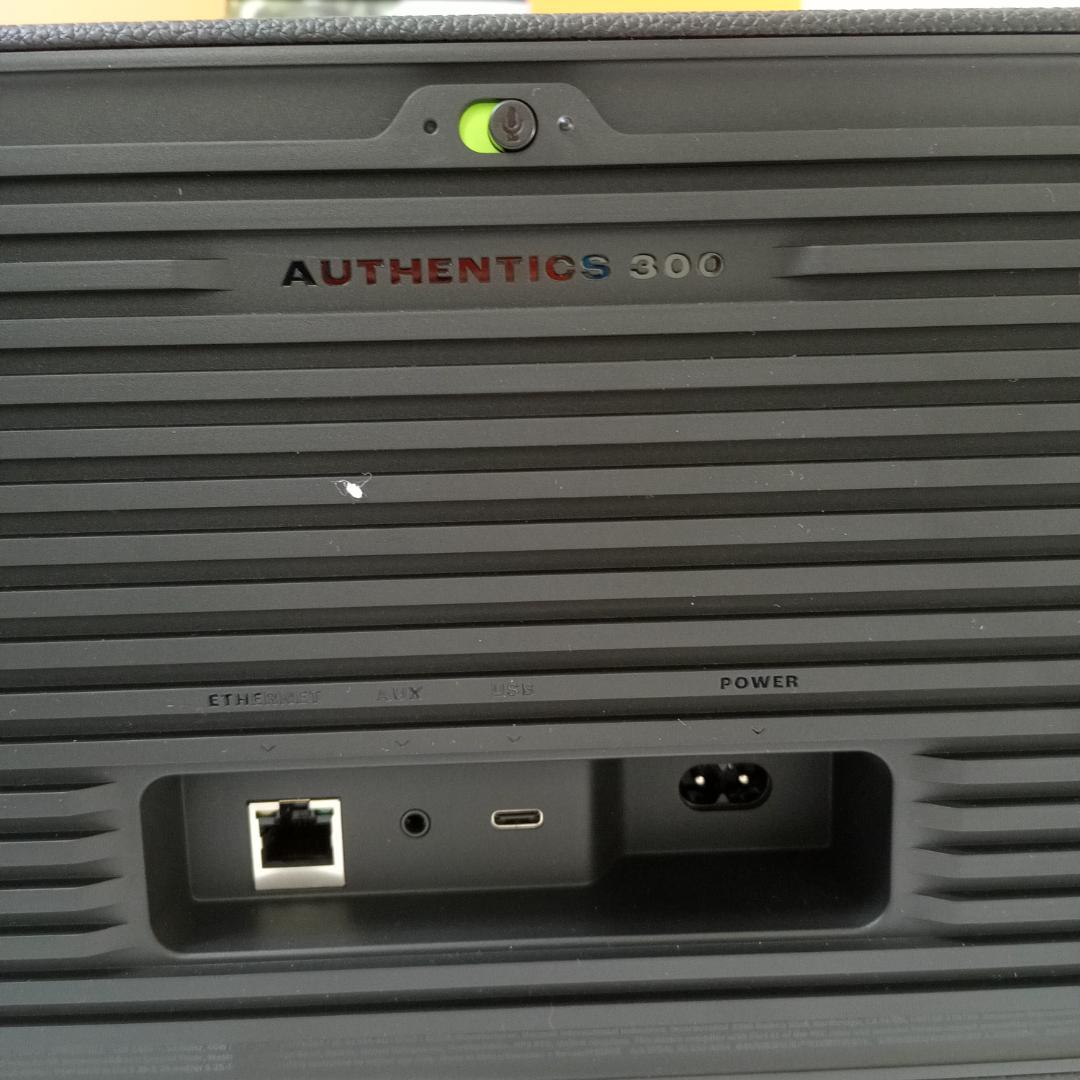 JBL AUTHENTICS 300 Bluetoothスピーカー