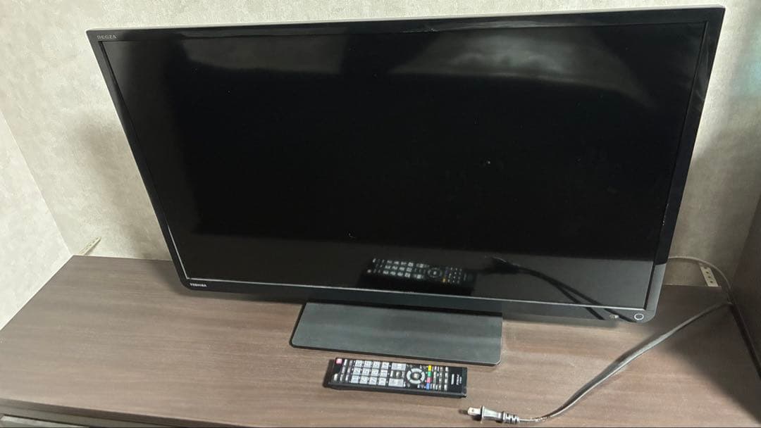 TOSHIBA 液晶テレビ 本体 REGZAリモコン付き　32S8 (170)