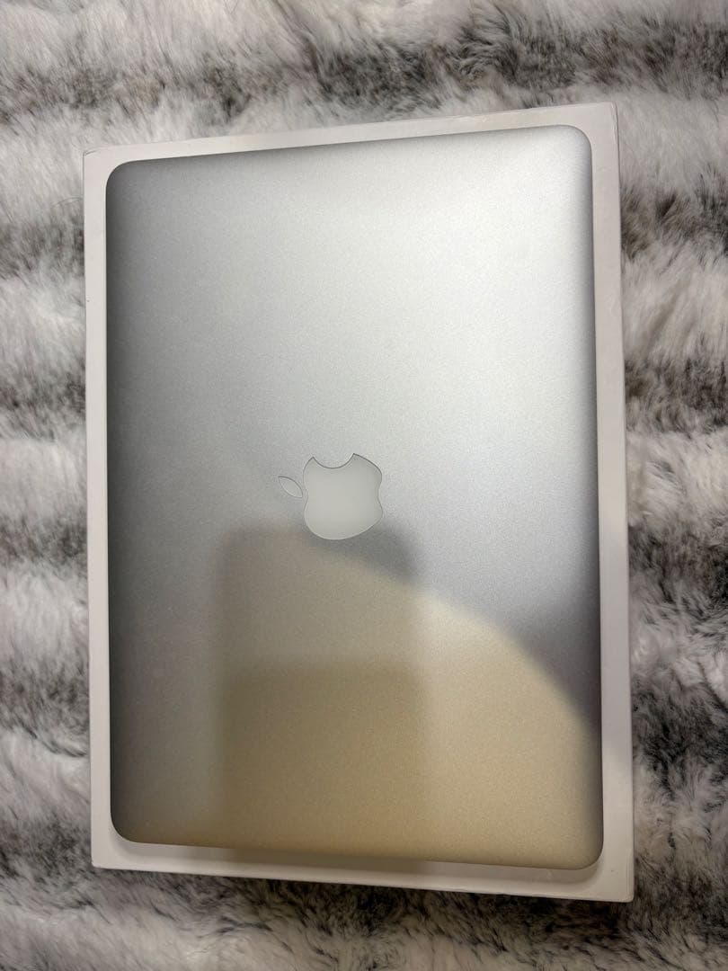 MacBookPro 2015 13インチ16GB Corei7 1TB