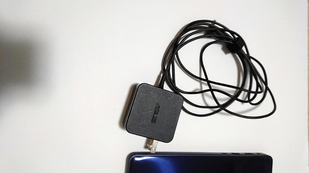 ASUS Zenbook UX331U 13.3型 i5-8250 1.14kg