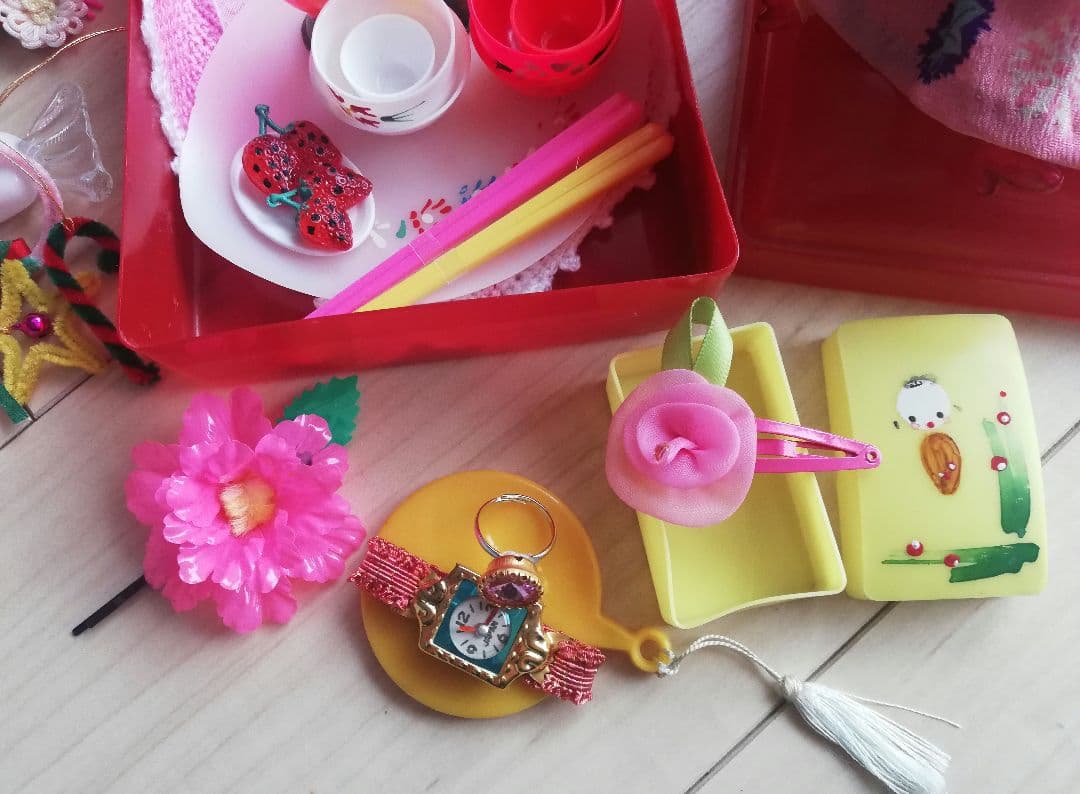 昭和レトロ雑貨　セルロイドの箱　セルロイド人形　女の子のおもちゃ