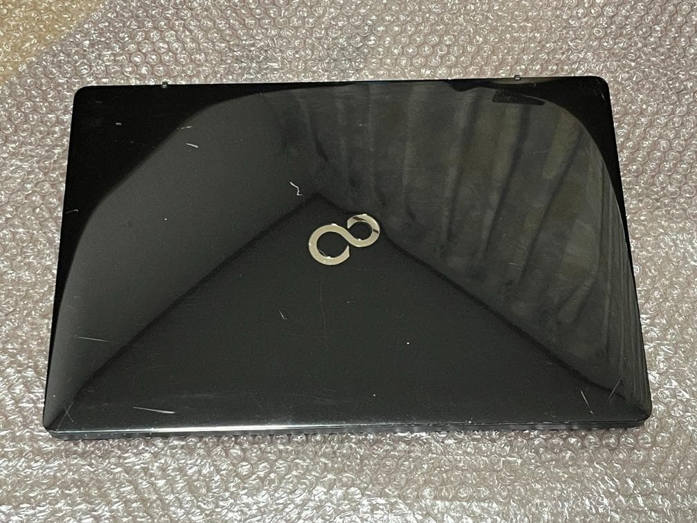 富士通 LIFEBOOK AH53/B2 Core i7-7700HQ①