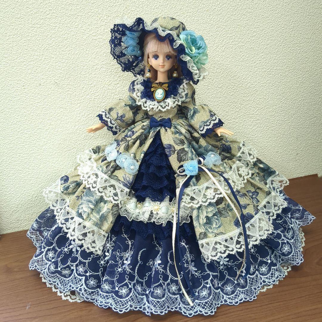 け*☆様 ジェニーフレンド27cmドール服　紺のクラシックドレス