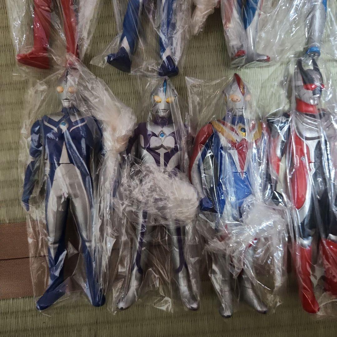 5枚目追加！ウルトラマンフィギュア セット 平成以降13体