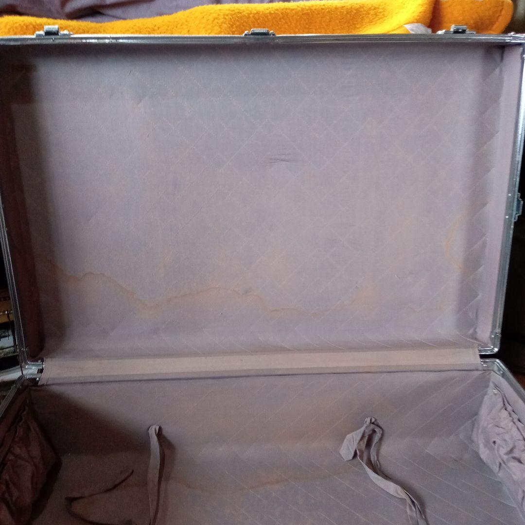 ビィンテージ　ジュラルミントランク