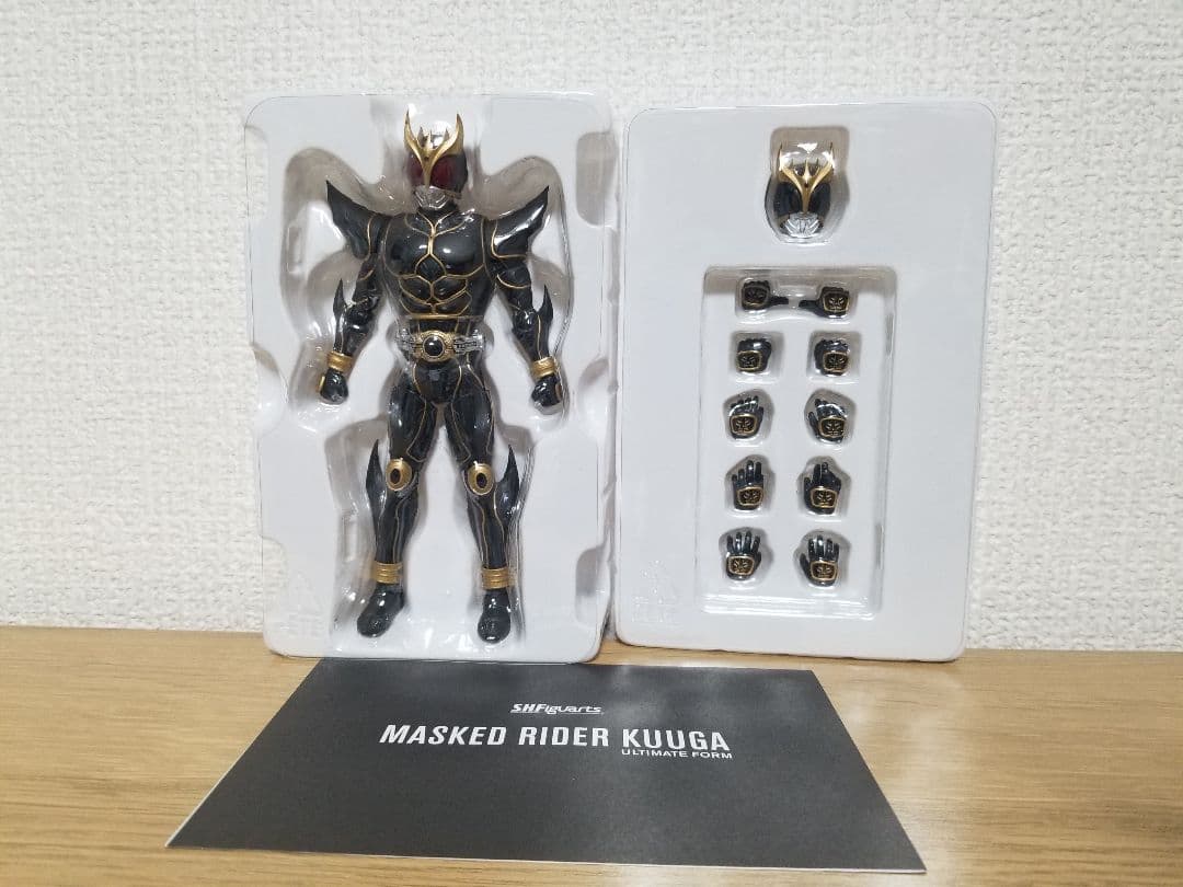 仮面ライダークウガ　真骨彫　アルティメットフォーム