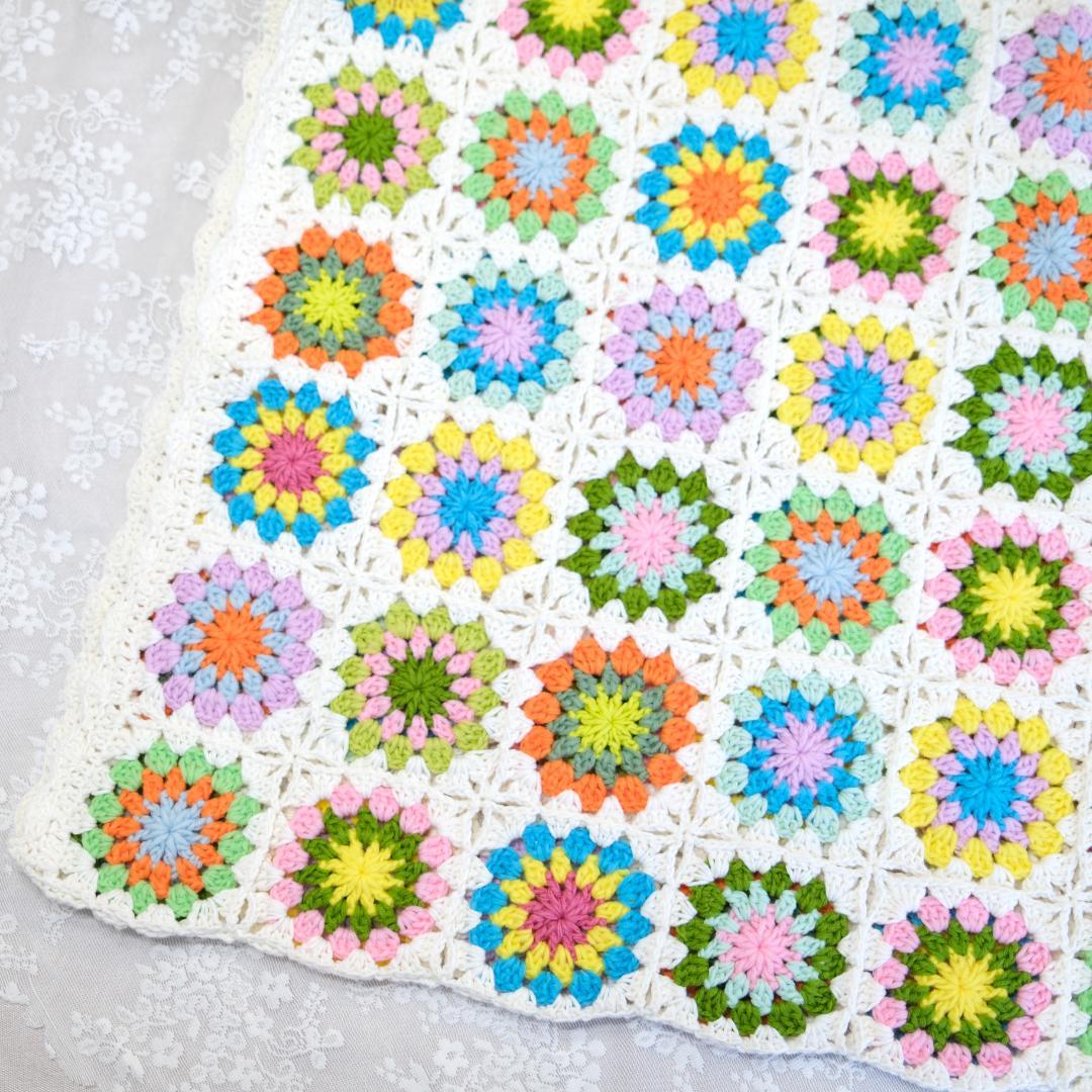 【未使用】ハンドメイドかぎ針編みブランケット