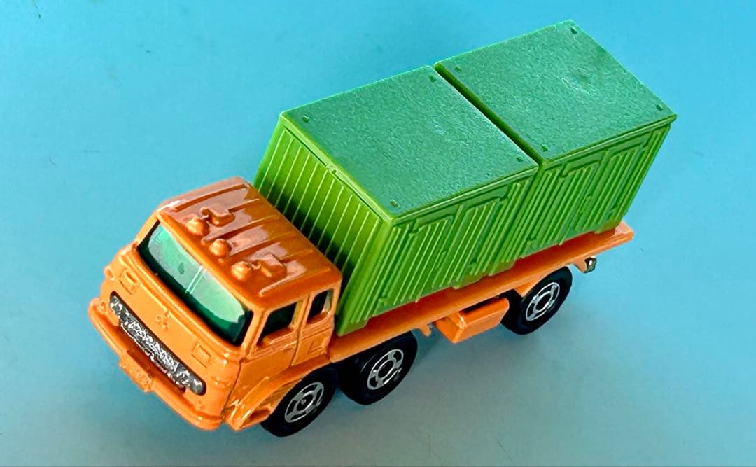 トミカ黒箱 90 フソウ コンテナ トランスポーター