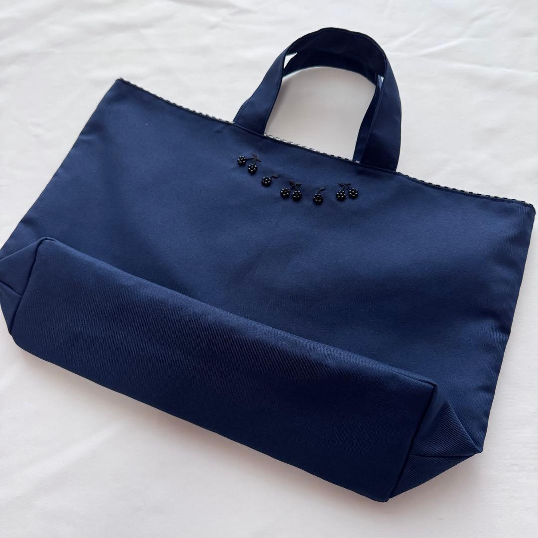 手刺繍トート　チェリー×リバティ風花柄　サブバッグにも♪