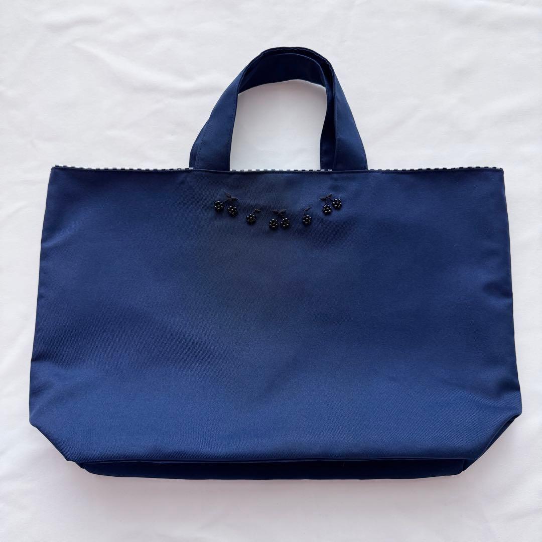 手刺繍トート　チェリー×リバティ風花柄　サブバッグにも♪