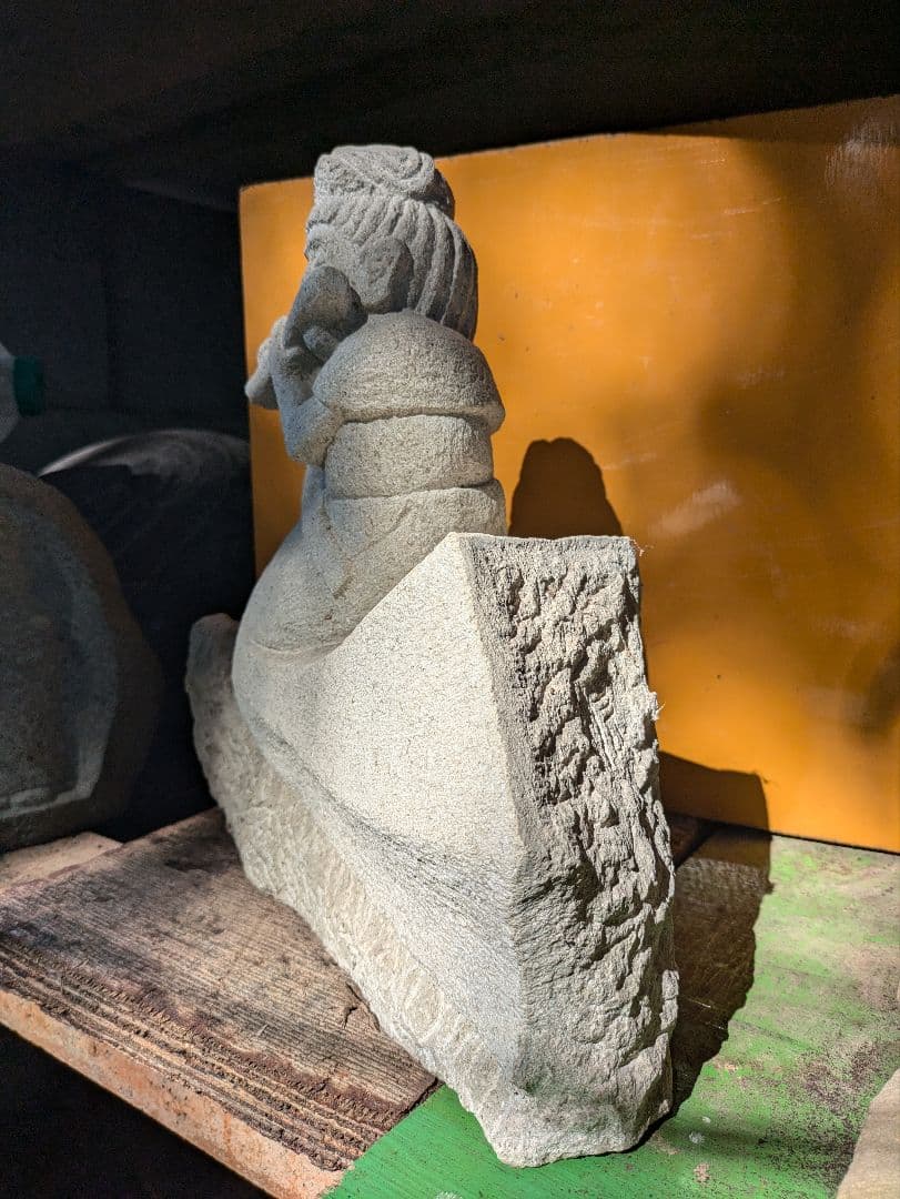 石仏、雲中菩薩、笛吹く菩薩、倉田辰彦作