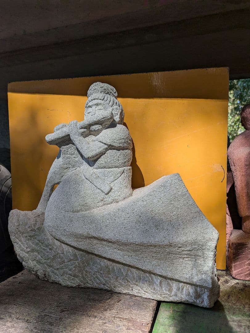 石仏、雲中菩薩、笛吹く菩薩、倉田辰彦作