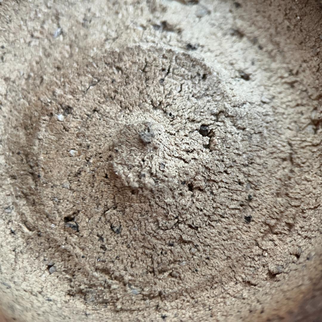 唐津茶碗 伝来記載箱・仕覆付 口部金繕い 高5.5cm φ14.0cm