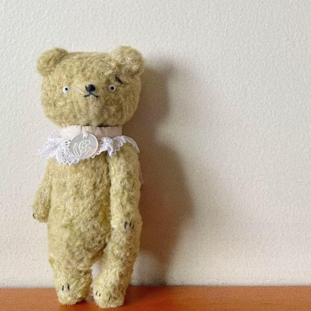 困惑顔のミニテディベア ぬいぐるみ くま 海外作家様 ドールハウス ハンドメイド