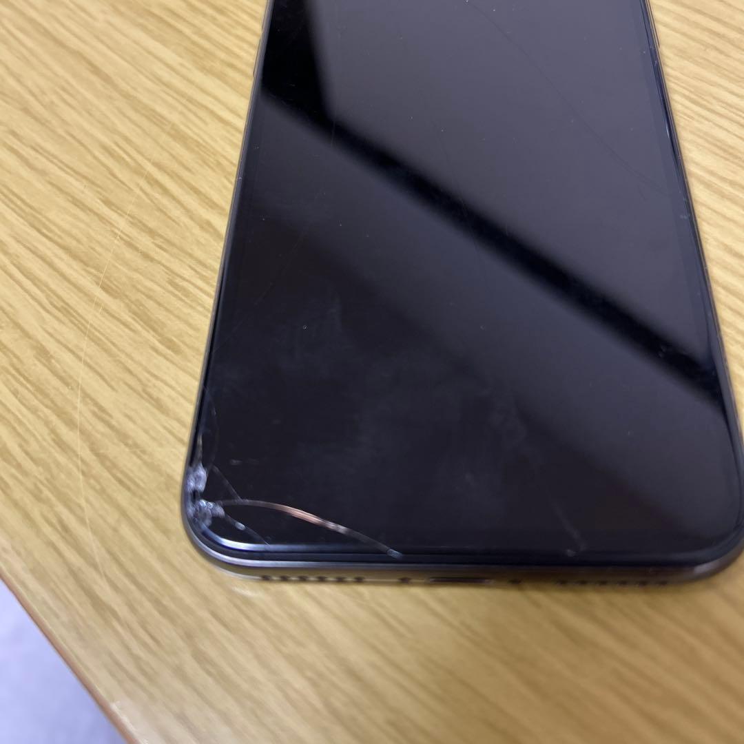 iPhone ブラック 画面ひび割れあり