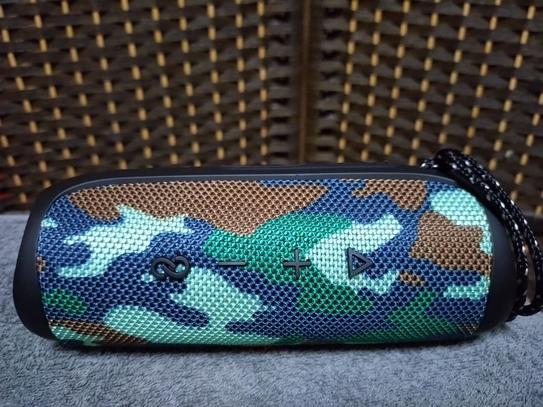 JBL FLIP5 迷彩 Bluetooth スピーカー