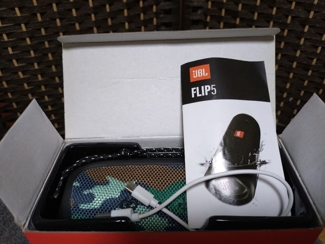 JBL FLIP5 迷彩 Bluetooth スピーカー