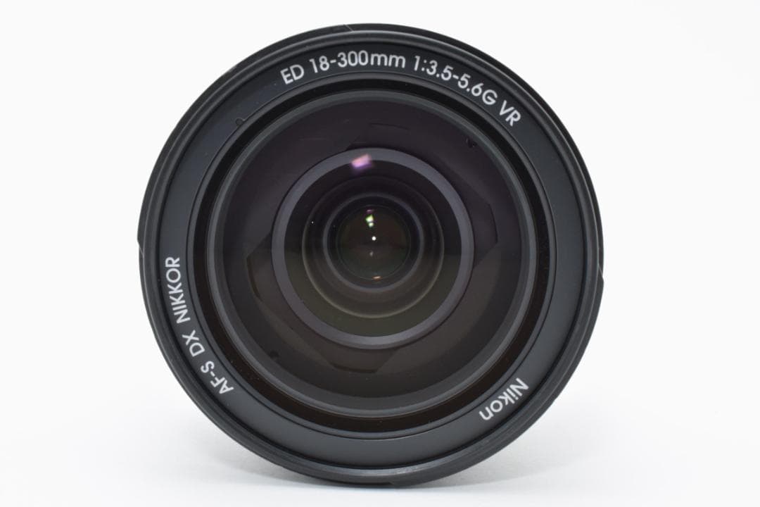 ニコン Nikon AF-S DX NIKKOR 18-300mm 4621