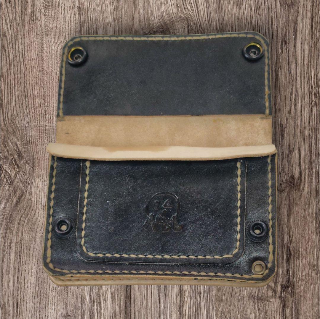 ミドル サイズ トラッカーウォレット 濃い茶×黒 (53)