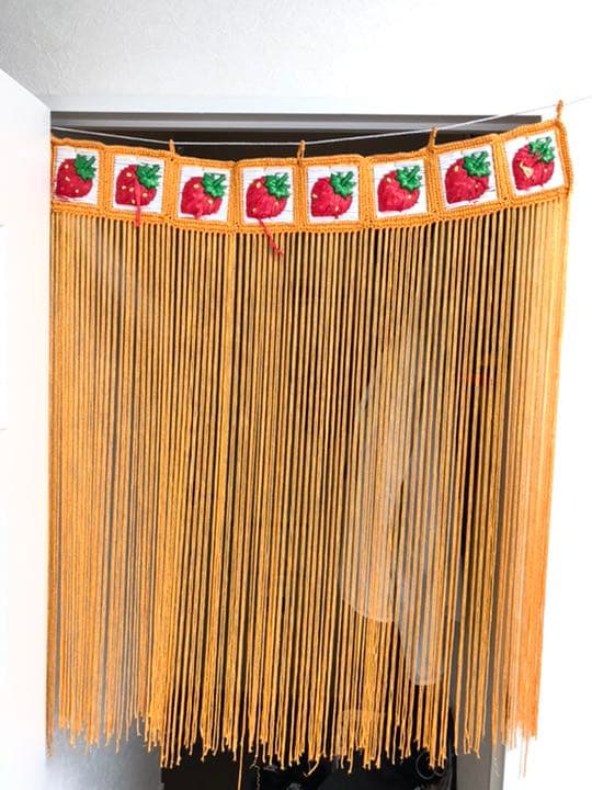 昭和のれん　レトロ　いちご柄