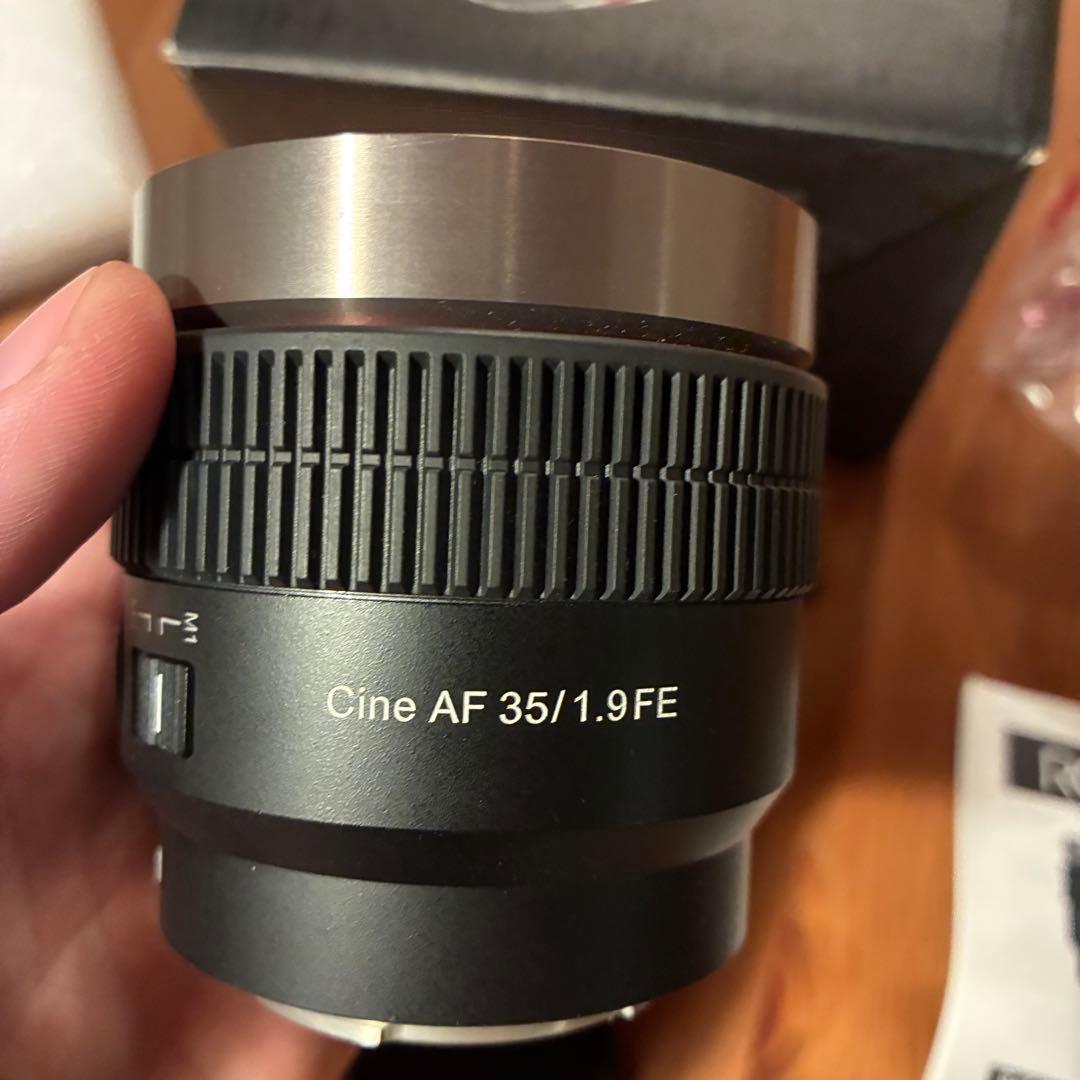 ROKINON 35mm f/1.9FE CINE AF ソニー　Eマウント