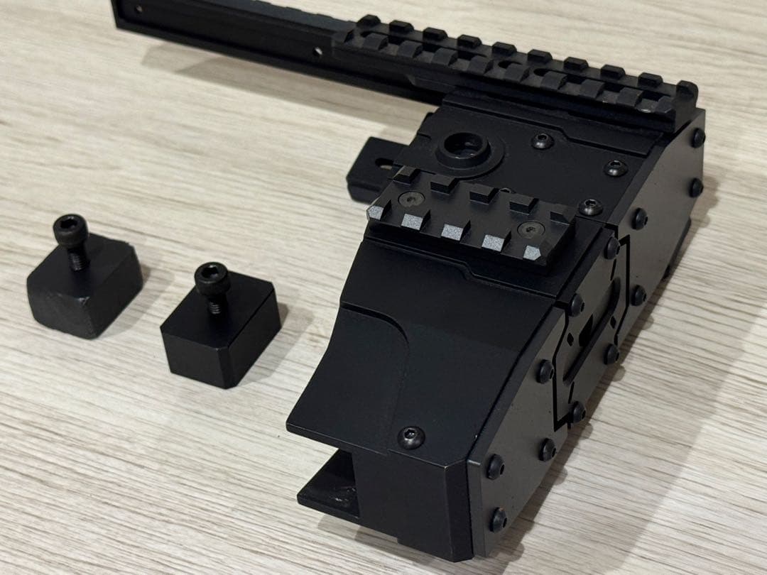 Laylax P90 アーマード レイルシステム