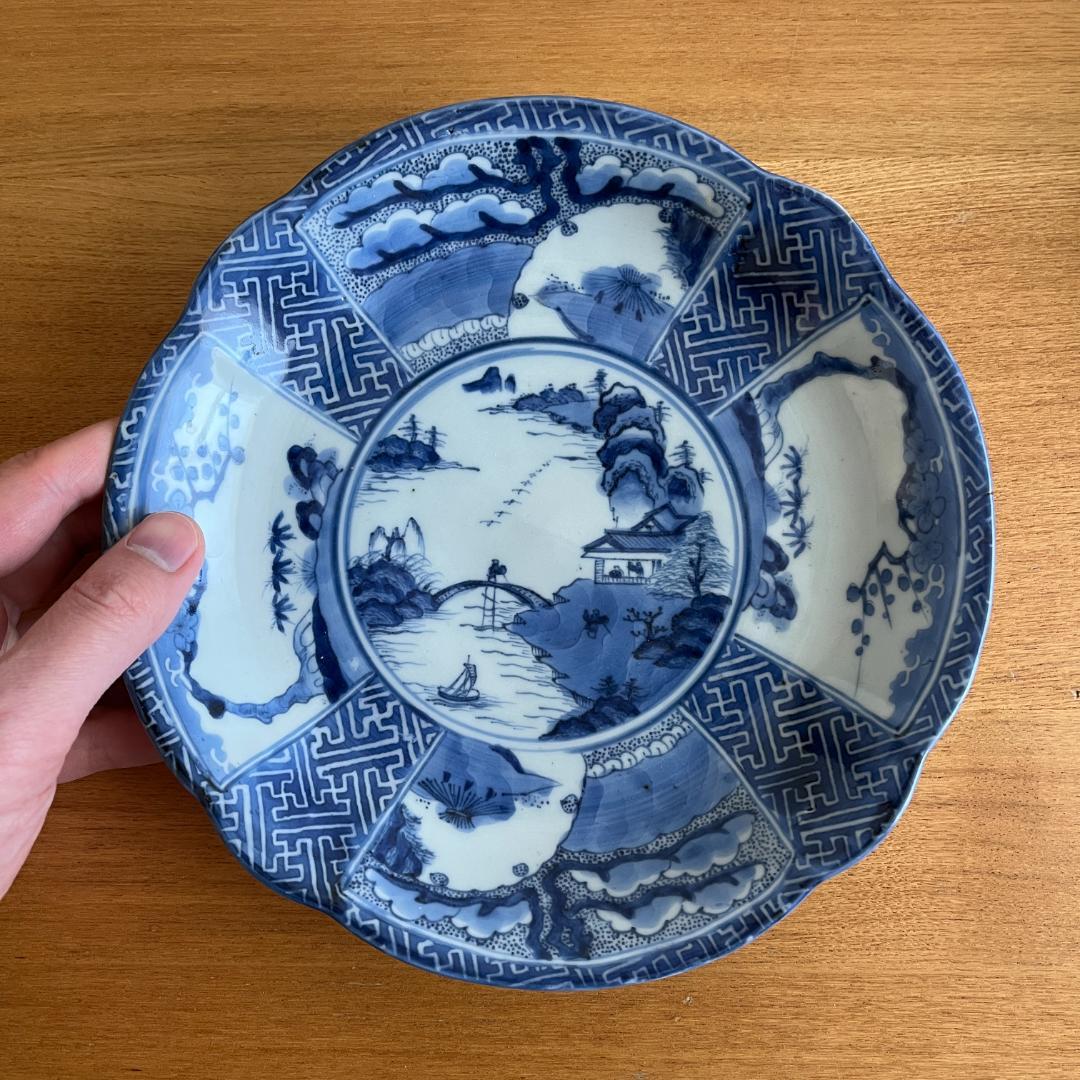 古伊万里 染付 楼閣山水図 皿（時代箱付）φ21.9cm