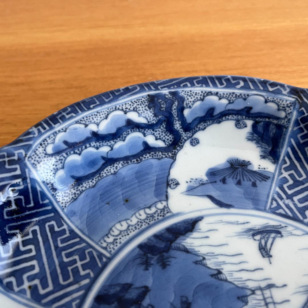 古伊万里 染付 楼閣山水図 皿（時代箱付）φ21.9cm