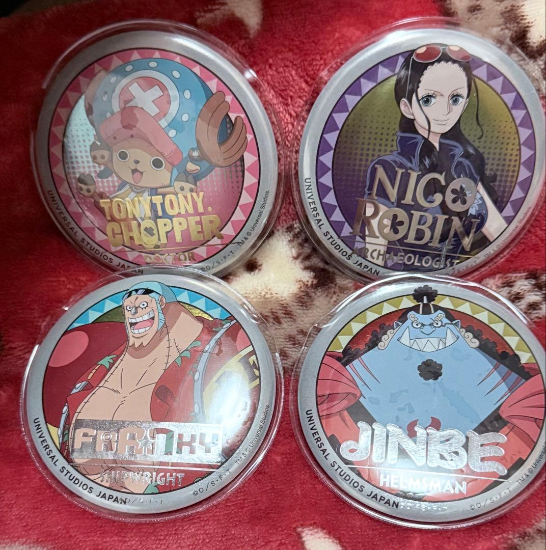 ユニバ　ワンピース　プレミアサマー2025 缶バッジ16枚セット