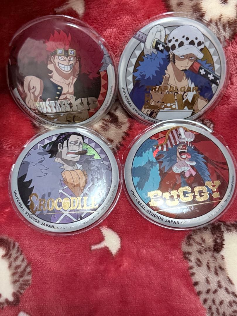 ユニバ　ワンピース　プレミアサマー2025 缶バッジ16枚セット