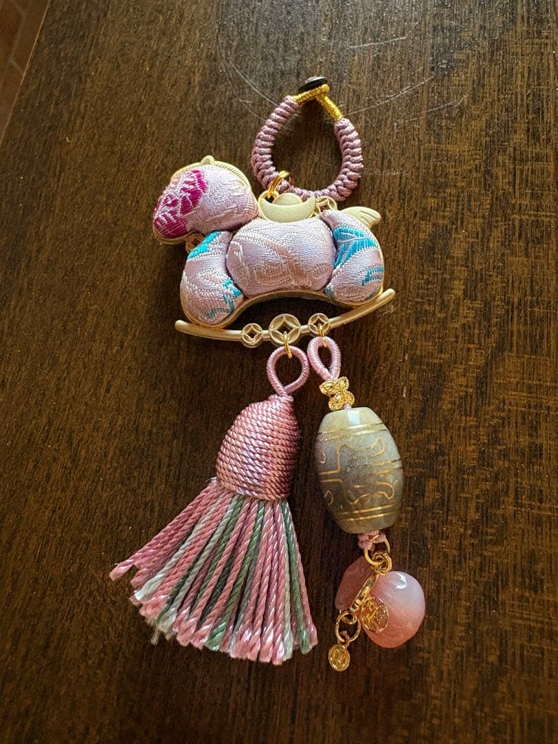 売約済み　中国伝統の織物のキーホルダーに無界法器金線天珠