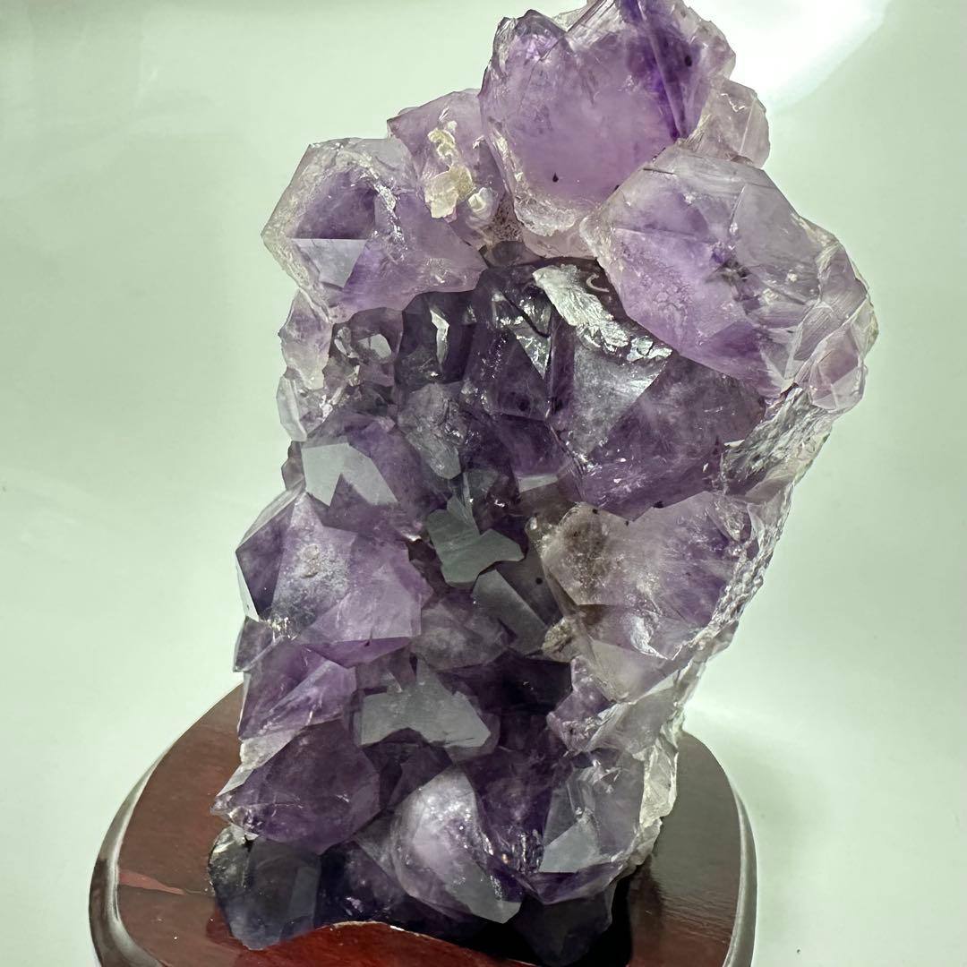 18cm アメジスト　結晶の置物 木製台座付き　原石