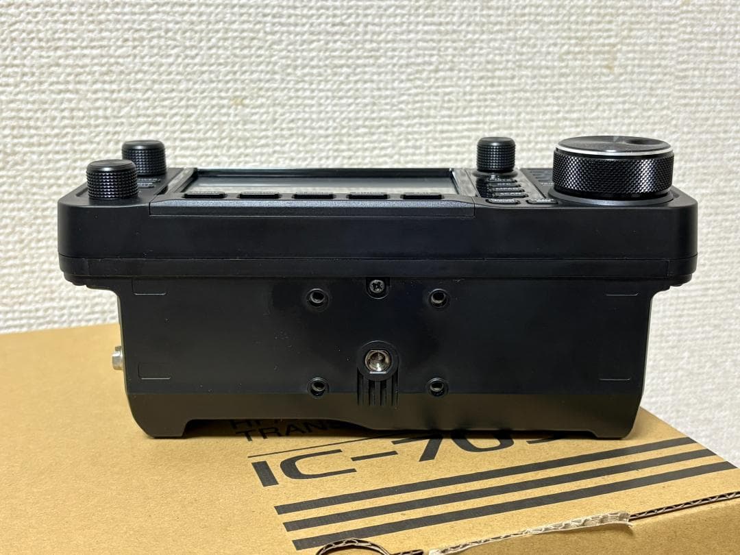 ICOM IC-705 CQオームケージ等　付属品多数あり　中古品