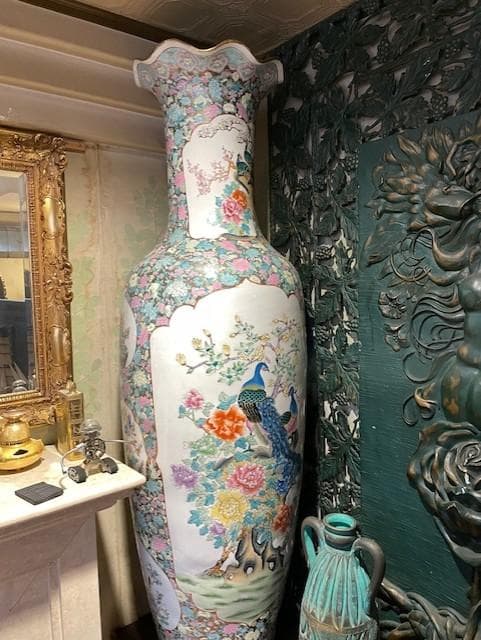 大型陶磁器花瓶 色鮮やかな花と鳥の模様