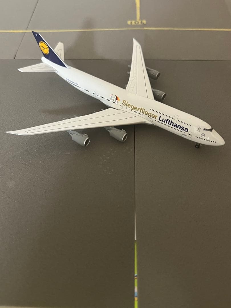 HERPA ルフトハンザ ボーイング747-8 1:500
