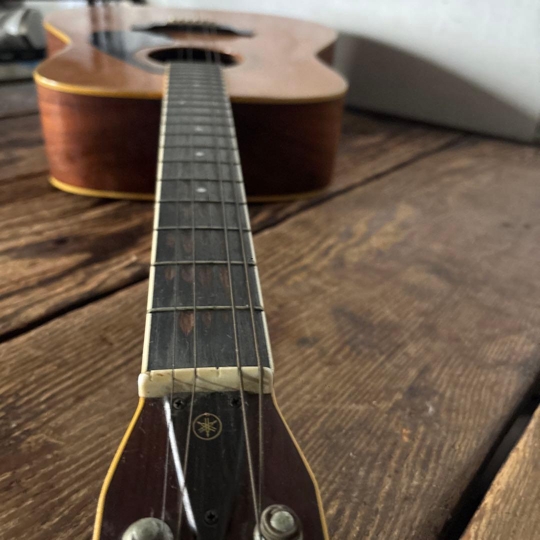 ヤマハ　アコースティックギター　FG-251B